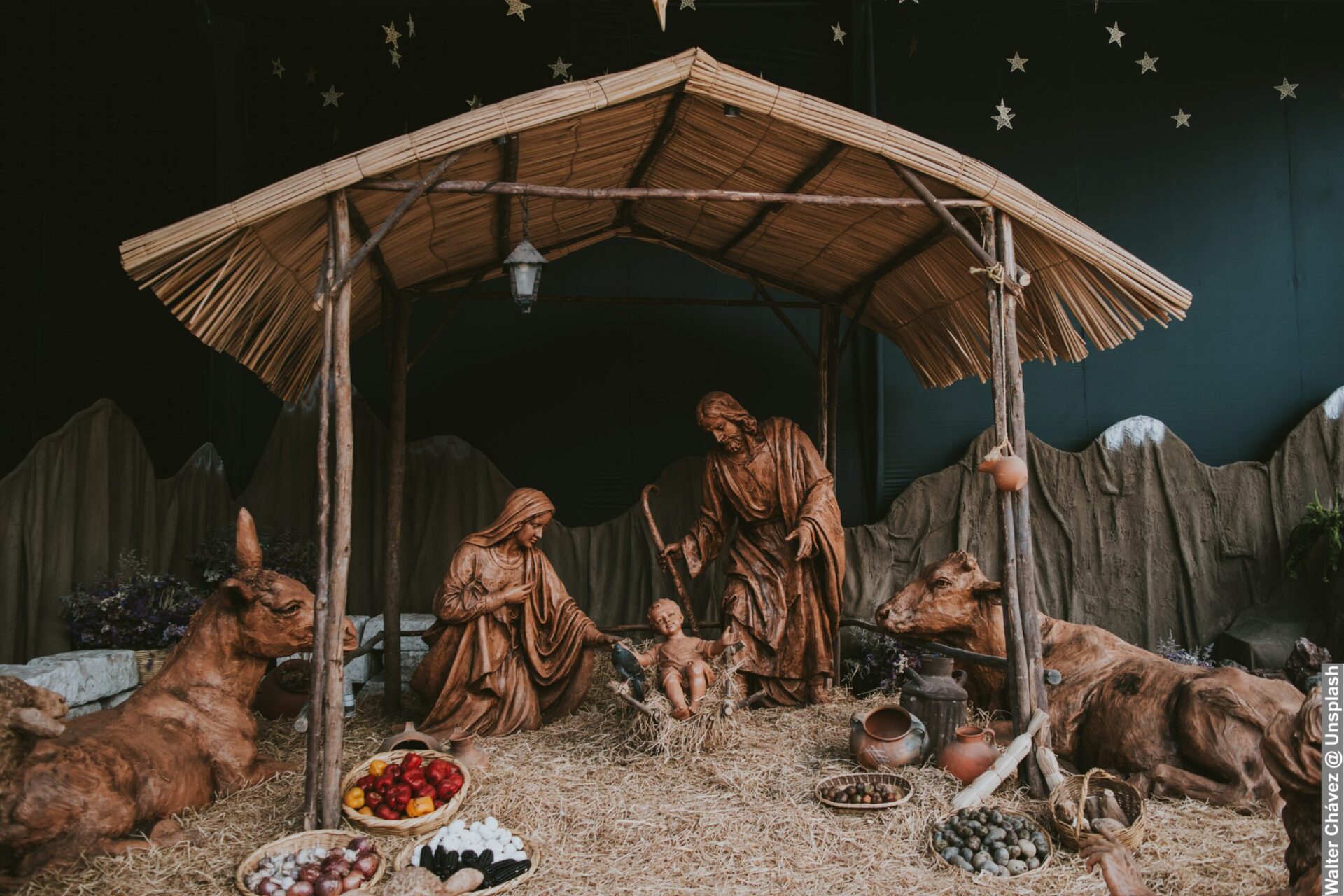 The Birth of Jesus with Joseph and Mary Advent