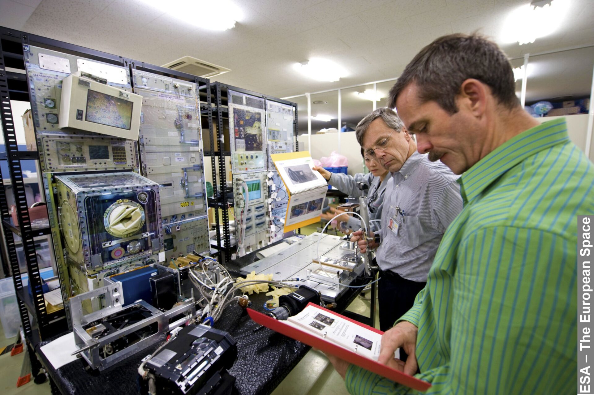 Kids Aim to Be at Zero - Chris Hadfield During Experiment Team Training at Tsukuba Space Centre